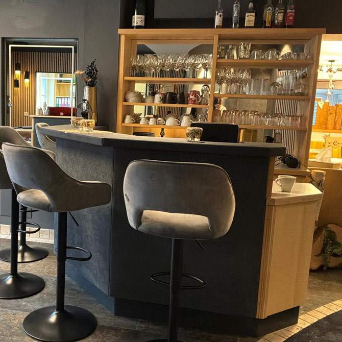 Bilder einer Hotelbar